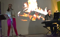 Lenny en Jan treden op voor de Vrouwen van Nu.